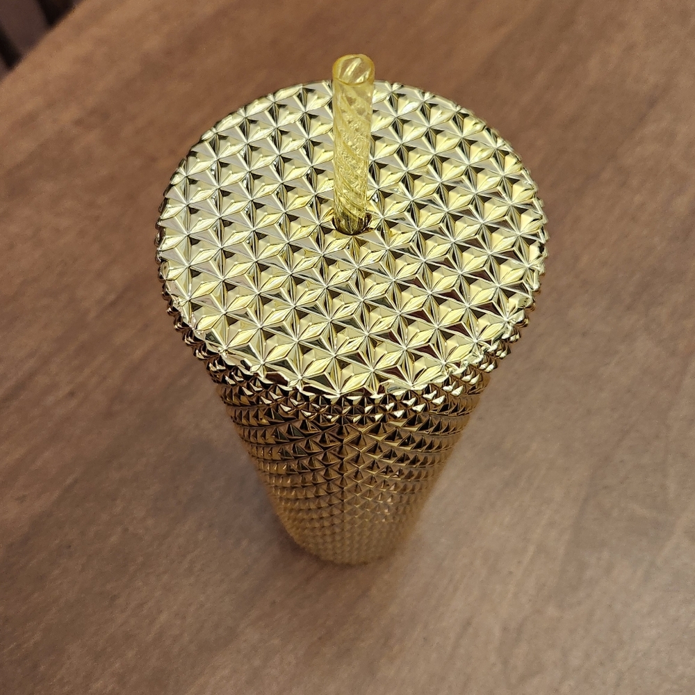 🔷️ Gold Pyramid 26oz Tumbler Cup - Picture 2 of 3